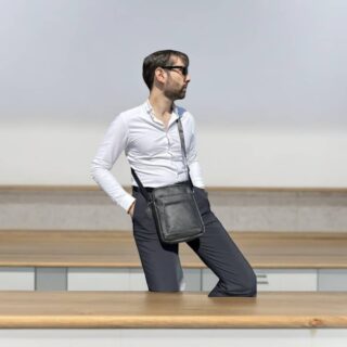 Δερμάτινο τσαντάκι ώμου Cardinal 7604 μαύρο