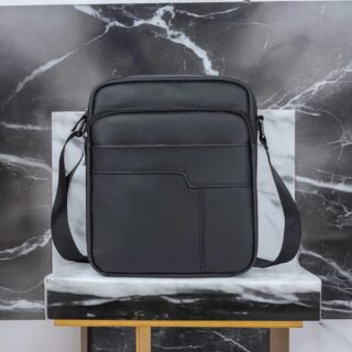 Δερμάτινο τσαντάκι ώμου Cardinal 7603 μαύρο