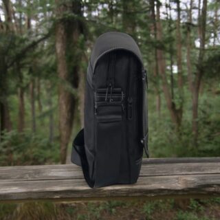 Τσαντάκι ώμου Cardinal 127 μαύρο