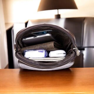 Δερμάτινο τσαντάκι ώμου Cardinal 7350 σκούρο καφέ