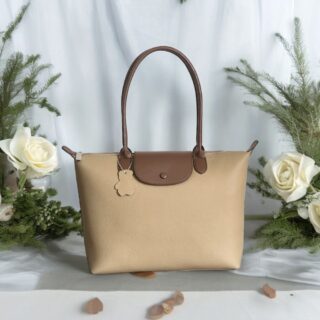 Γυναικεία δερμάτινη τσάντα χειρός Cardinal 9862 μπέζ