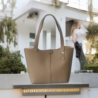 Γυναικεία δερμάτινη τσάντα χειρός Cardinal 9873 σκούρο μπέζ