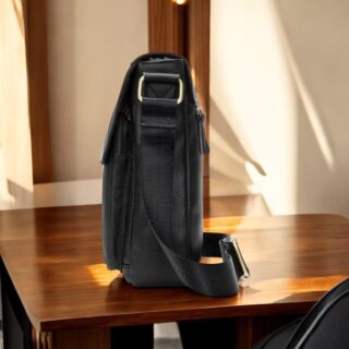 Δερμάτινο τσαντάκι ώμου Cardinal 819 μαύρο