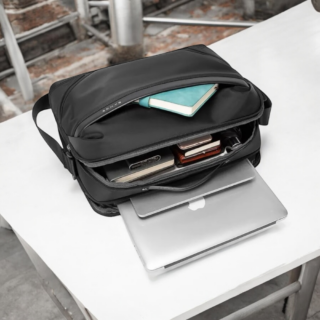 Ανδρικός Επαγγελματικός Χαρτοφύλακας 15.6′ Bange 2849 μαύρο