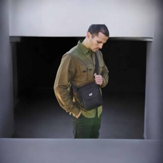 Τσαντάκι ώμου Caterpillar 84556-01 μαύρο