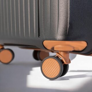 Βαλίτσες σκληρές Newcom (PP) μεσαία μεγάλη N1596 μαύρο