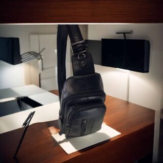 Diplomat LV88 Μαύρο Δερμάτινο Τσαντάκι Crossbody