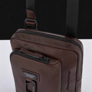 piquadro τσαντάκι ώμου harper dark brown