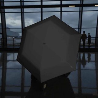 Knirps X4U Μαύρη Χειροκίνητη Ομπρέλα