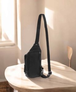 Chesterfield Riga Δερμάτινο Τσαντάκι Crossbody Μαύρο