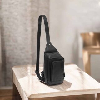 Chesterfield Riga Δερμάτινο Τσαντάκι Crossbody Μαύρο