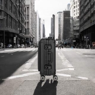 Travelite Next Βαλίτσα Καμπίνας Αλουμινίου Μαύρη S+ με Θήκη Laptop