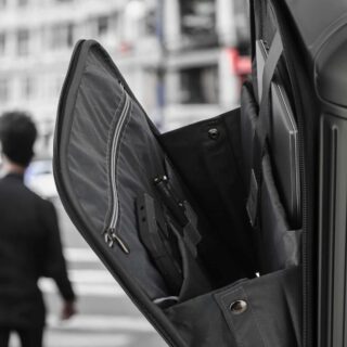 Travelite Next Βαλίτσα Καμπίνας Αλουμινίου Μαύρη S+ με Θήκη Laptop