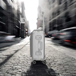 Travelite Next Βαλίτσα Καμπίνας S+ Αλουμινίου Ασημί με Θήκη Laptop