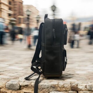 Diplomat Τσάντα Πλάτης Δερμάτινη Μαύρη 20L