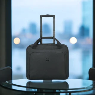 Delsey Βαλίτσα Καμπίνας Pilot 42cm Esplanade Μαύρη