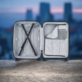 Delsey Shadow Βαλίτσα Μεσαία Expandable 66cm Μαύρη