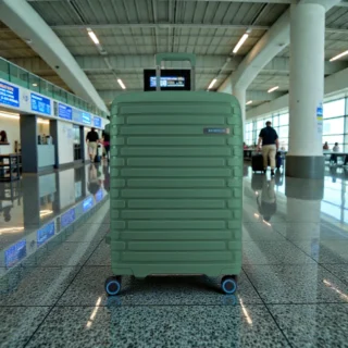 BG Berlin Soda Μεσαία Βαλίτσα 66cm Expandable Dark Green