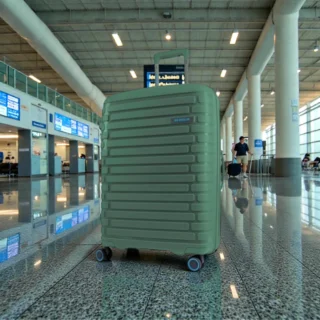 BG Berlin Soda Μεσαία Βαλίτσα 66cm Expandable Dark Green