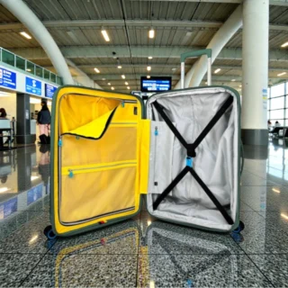 BG Berlin Soda Μεσαία Βαλίτσα 66cm Expandable Dark Green